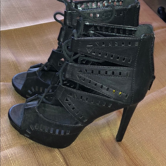 D heels size 8 new - Picture 1 of 7